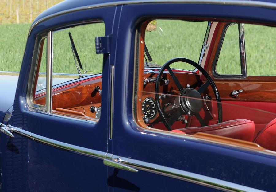  Jaguar Mk IV Saloon 1948 года  (фото 5 из 13)